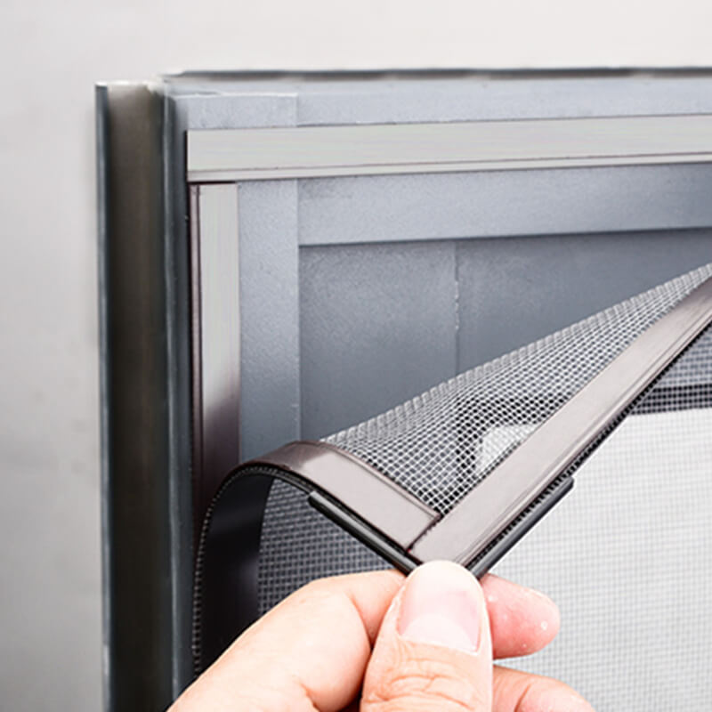 Adjustable Magnetic Window Screen